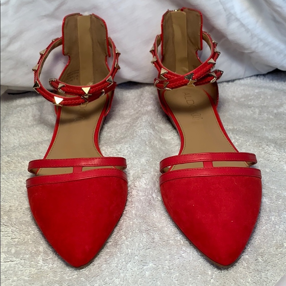 Flat closed toe sandal with gold studs